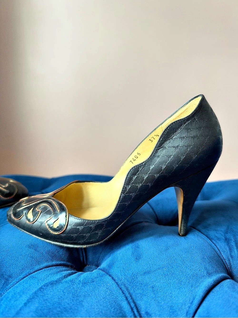 Vintage Renata Haute Couture leather dark navy Gold Heels EU 37½